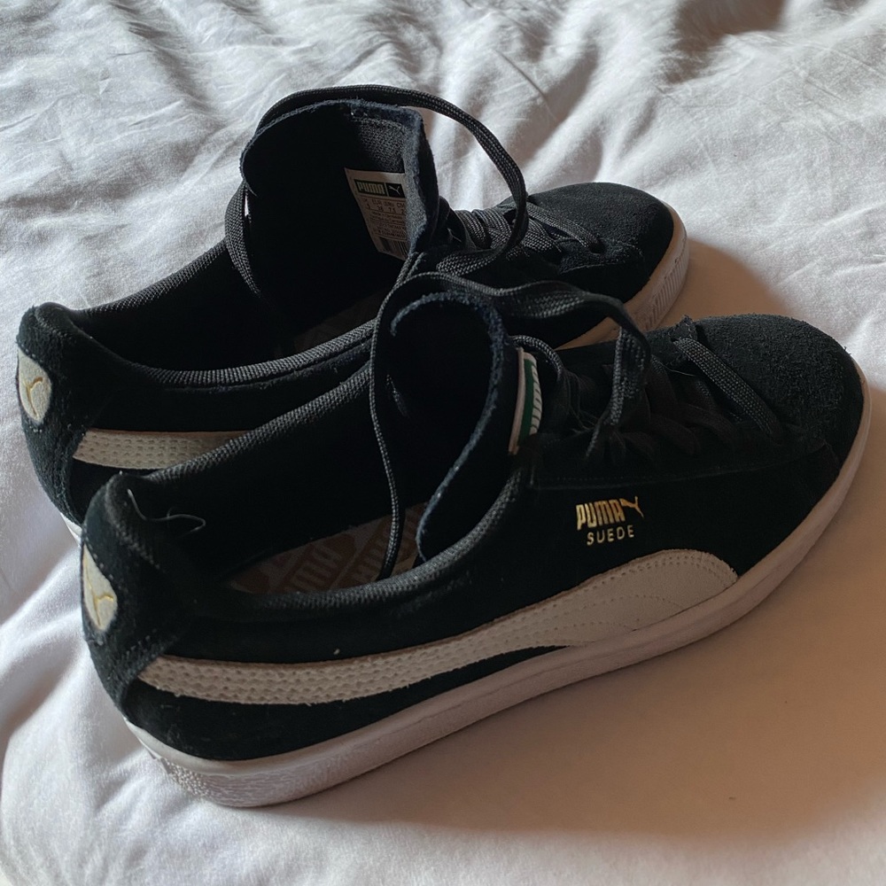 Puma Black Suede Shoes! Excellent condition, see photos. Size 7.5